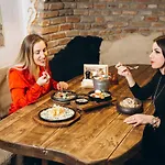 грибова хата Inn