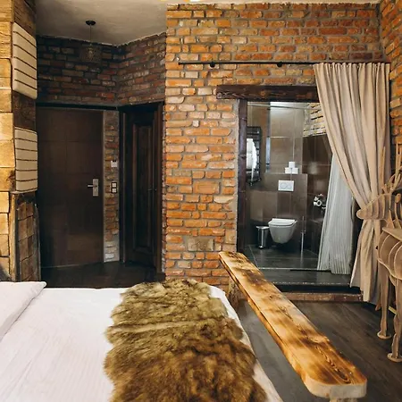 грибова хата Bukovel